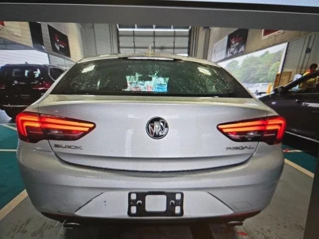 buick regal sportback 2018 W04GL6SX3J1106869 image buick regal sportback 2018 W04GL6SX3J1106869 image